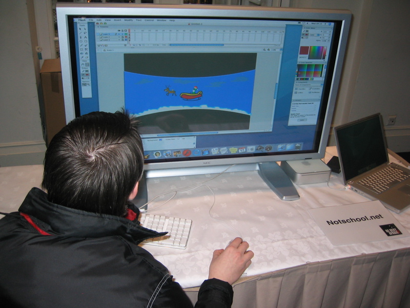 Researcher from Notschool.net using Flash