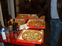 hmmm....loadsa pizzas!
